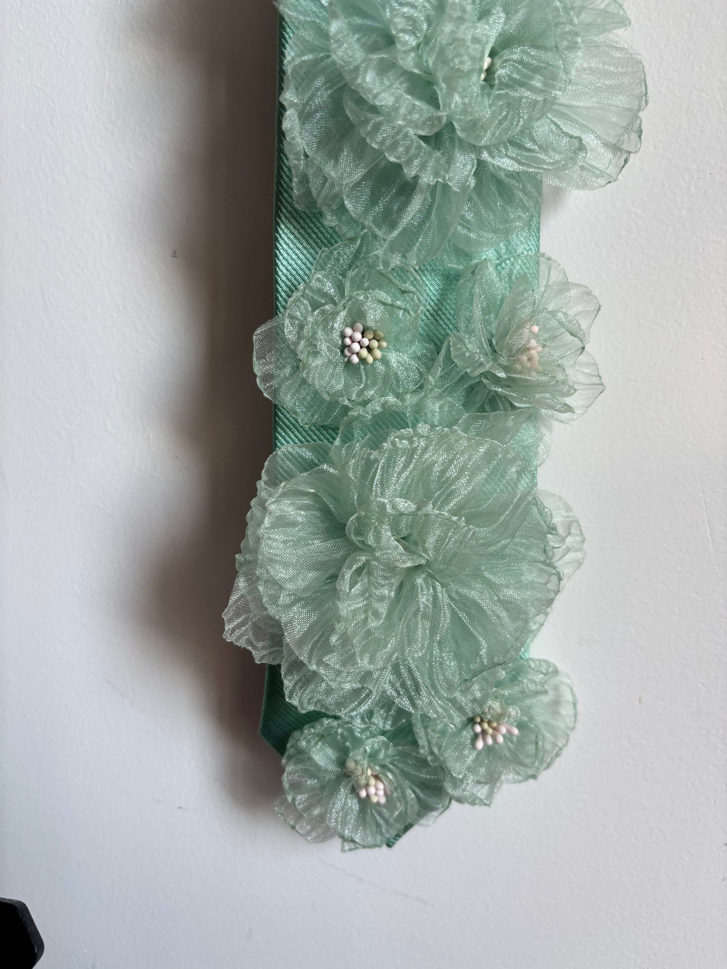 Cravate fleur verte