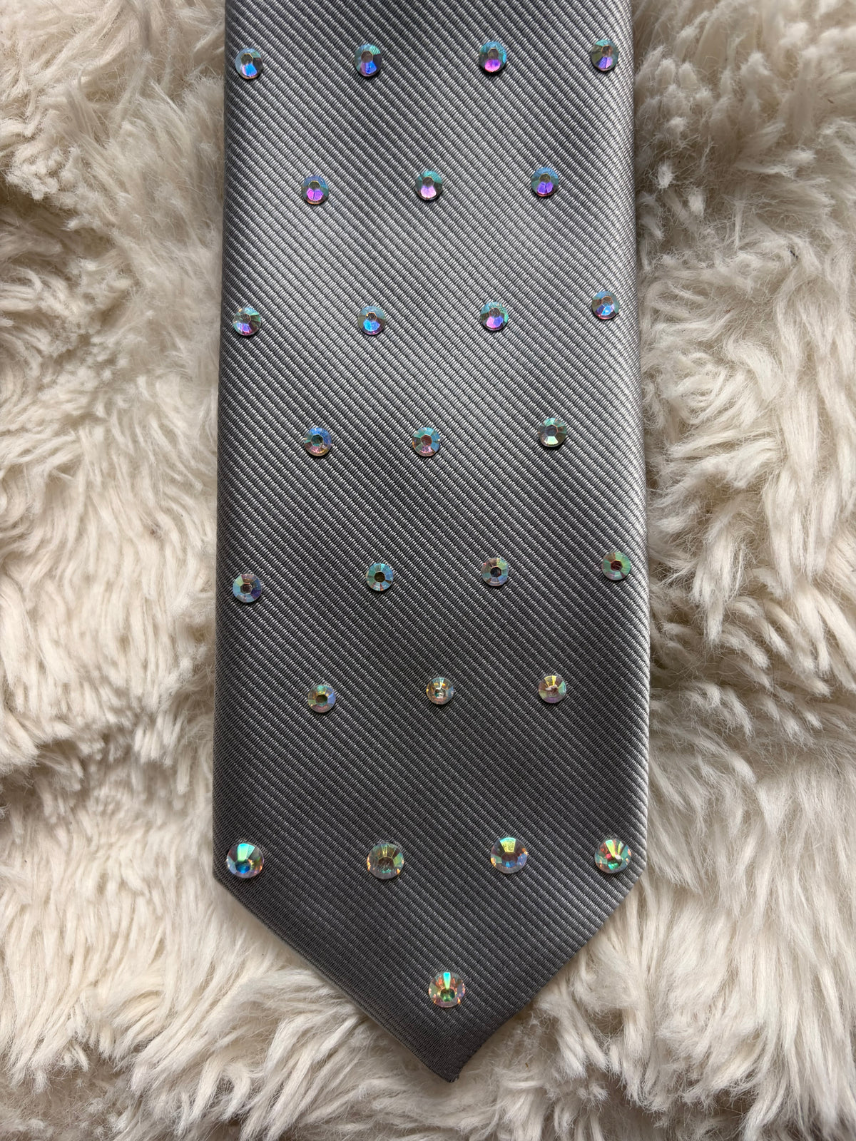 Cravate strass gris