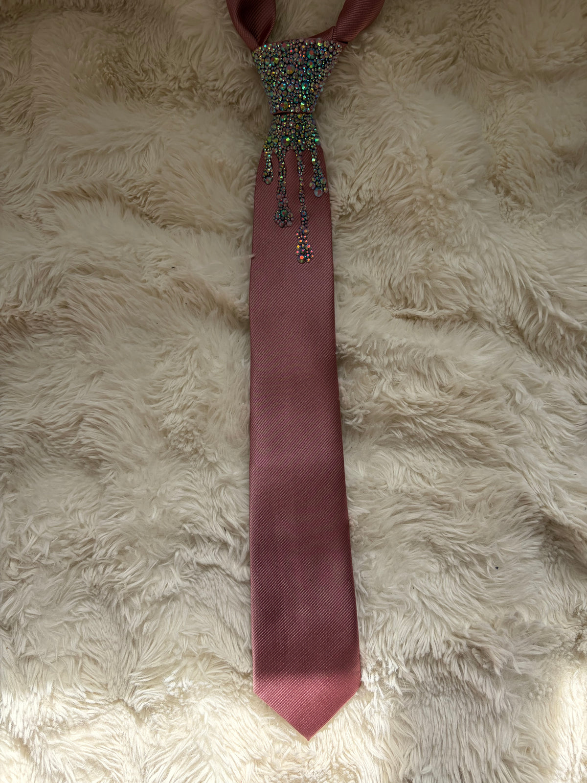 Cravate cascade de strass